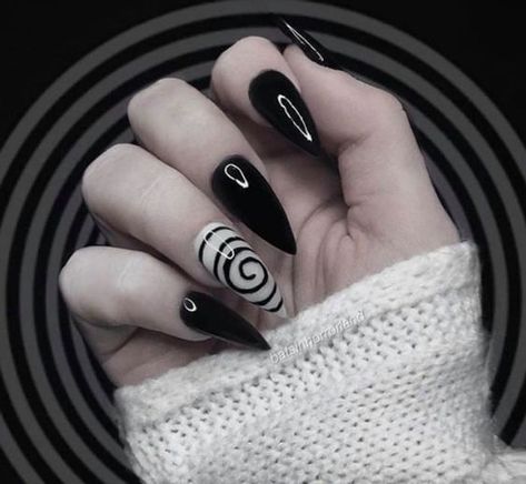 Motionless In White Nails, Gothic Gel Nails, Goth Nails Stiletto, Gothic Nails Coffin, Gothic Nails Stiletto, Goth Gel Nails, Simple Goth Nails, Goth Almond Nails, Gothic Nails Acrylic