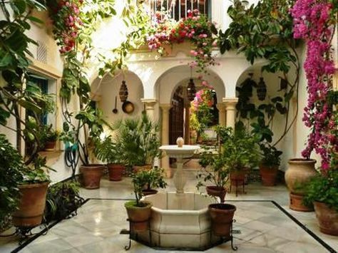 Patio de Sevilla Spanish Courtyard, Hacienda Homes, Spanish Hacienda, Hacienda Style Homes, Spanish Garden, Garden Design Layout, Spanish Style Home, Casas Coloniales, Spanish Style Homes