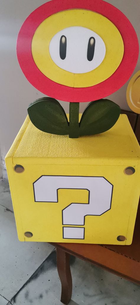 Princess Peach Valentines Boxes, Super Mario Bros Float, Super Mario Valentine Boxes Diy, Mario Boxes Diy, Princess Peach Valentine Box Ideas, Mushroom Valentines Boxes, Mario Valentine Box Ideas, Super Mario Valentine Boxes, Mario Valentines Boxes