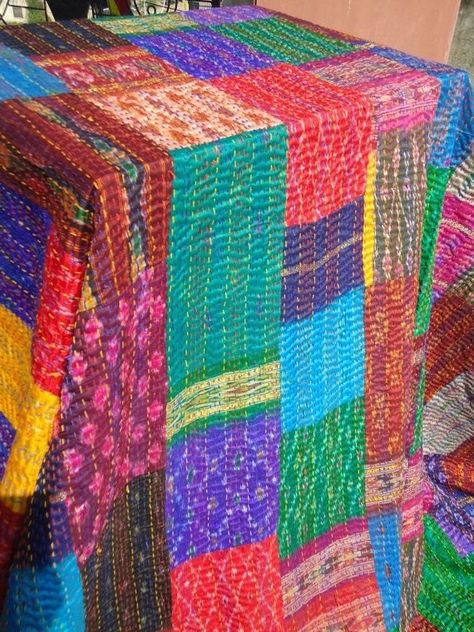 Kantha Quilting, Sari Quilt, Twin Quilt Size, Silk Quilt, Kantha Embroidery, Embroidered Quilts, Kantha Quilts, Kantha Blankets, Kantha Work