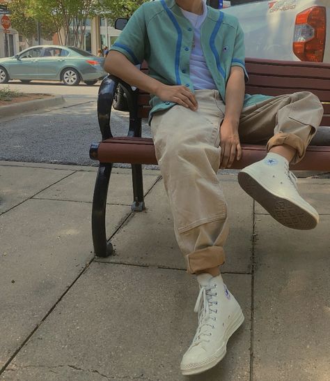 plain white tee paired with vintage khakis, converse, and champion baseball tee. White All Star Outfit, Converse Chuck 70 Outfit Men, Indie Boy Outfit, Converse Chuck 70 Outfit, Chuck 70 Outfit Men, Chuck 70 Outfit, White Converse Outfit Men, Long Sleeve Polo Outfit, White Converse Outfit