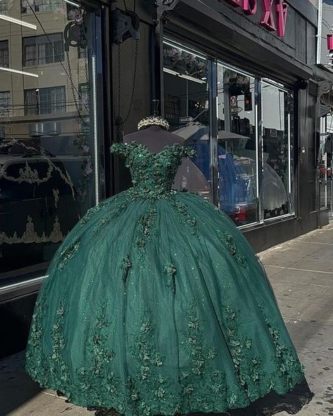 Val’s XV Boutique on Instagram: "Back in stock🍀 #xv #quinceañera #quince" Emerland Green Quince Dresses, Dark Emerald Green Quince Dress, Quinceanera Dresses Forest Green, Quince Dark Green, Green And Gold Quince Dress, Dark Green Quince Dress, Forest Green Quinceanera Dress, Dark Green Quince, Dark Green Quinceanera Theme