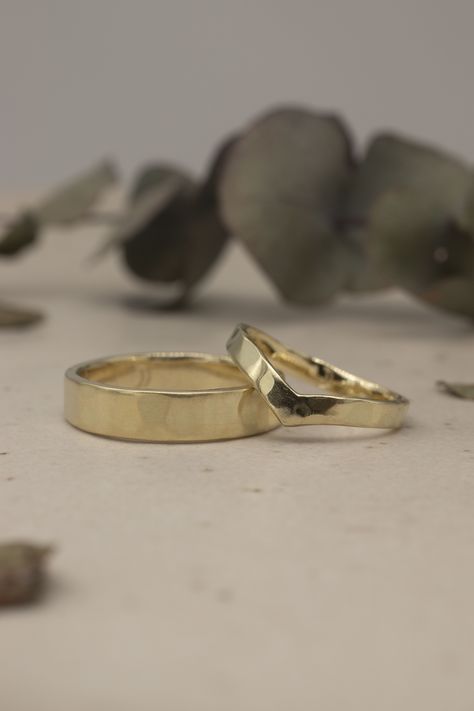 14k yellow gold wedding rings for him and her Gold Matching Wedding Rings, Matching Gold Wedding Bands, Unique Wedding Bands Matching, Wedding Band His And Hers, Wedding Rings White Gold, Yellow Gold Wedding Rings, His Wedding Ring, Hammered Wedding Ring, Wedding Bands His And Hers