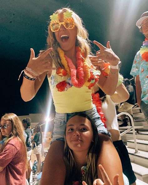 Hurley Vs Harley Spirit Day, Hawaiian Dance Outfit School, Hawian Football Theme Outfit, Beach Night Football Theme Outfit, Hawiann Theme Football Games, Hawaiian Fnl Theme Outfits, Hawaiin Theme Outfit Football Game, Hawaiian Night Outfit, Beach Out Football Theme