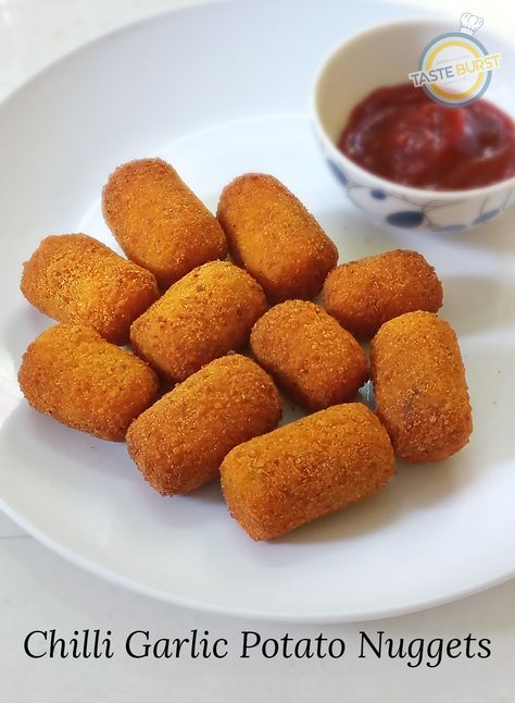 Nuggets Photography, Cheese Nuggets Recipe, Potato Chilli, Potato Nuggets, Cheese Nuggets, Cookout Recipes, Easy Lunch Boxes, Nuggets Recipe, Cheese Snacks