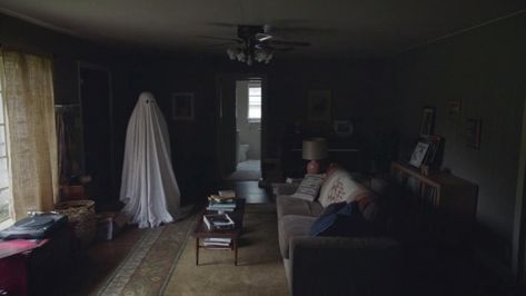 A Ghost Story (2017) by David Lowery David Lowery, A Ghost Story, Real Haunted Houses, Casey Affleck, Sheet Ghost, Ghost Photography, Ghost Story, Movie Shots, Ghost Photos