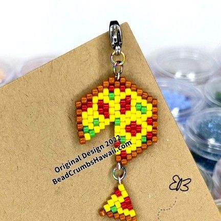 Brick Stitch Tutorial, Pizza Pattern, Weaving Beads, Stitch Beads, Pony Bead Projects, Brick Stitch Patterns, Pokemon Bead, Seed Bead Projects, Diy Seed Bead Earrings