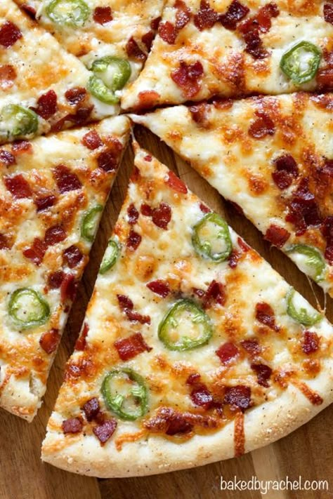 Jalapeño Popper Pizza – Baked by Rachel Healthy Pizza Recipes, Pizza Roll, Pizza Calzones, Pizza Flatbread, Pizza Ideas, Fresh Meals, Jalapeno Popper, Perfect Pizza, Healthy Pizza