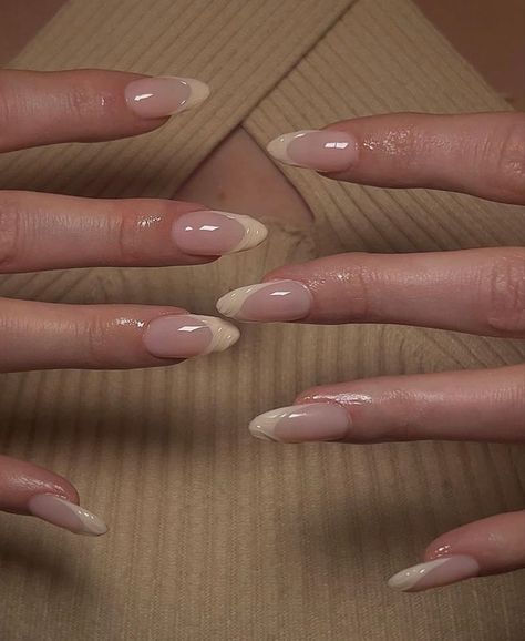 Short Almond Nails Classy, Neutral Tone Nails, Beige French Nails, Beige Nail Ideas, Beige French Tip Nails, Nails Round French Tip, Nail Designs Beige, Neutral Nails Short, Nails Classy Simple