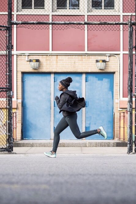 City running, A breath of urban atmosphere - The MAN Urban Running Photography, Reflective Running Gear, Urban Running, City Running, Running Pose, Running Pictures, Street Photography People, Running Playlist, Downtown Photography