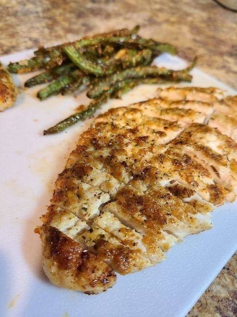 Parmesan Crusted Chicken Recipe – Little-Healthy-Life Butterfly A Chicken, Chicken Parmesean, Parmesan Crusted Chicken Recipe, Crusted Chicken Recipes, Low Carb Easy, Points Recipes, Parmesan Crusted Chicken, Parmesan Chicken, Parmesan Crusted