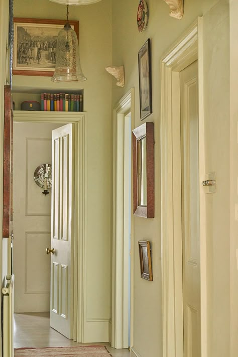 This Victorian London Apartment Highlights This Designer's Favorite Objects Emma Grant, Marble Bistro Table, Victorian Apartment, House Hallway, Hallway Paint, Narrow Staircase, Large Glass Jars, Black Backsplash, Victorian London