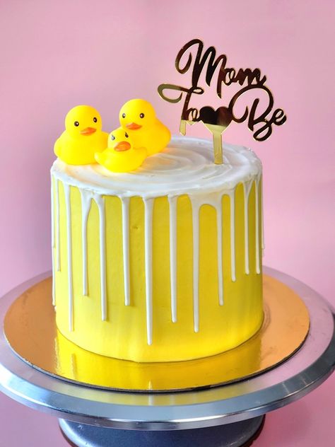 Duck Theme Cake, Baking Pics, Duck Cake, Baby Duck, Baby Ducks, Theme Cake, Bubble Bath, Themed Cakes, Bubbles