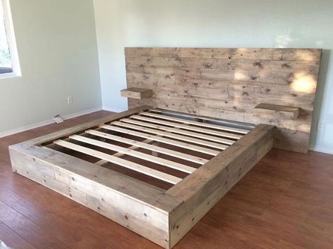 Homemade Bed Frame, Wood Bed Frame Diy, Homemade Beds, Bed Frame Plans, Box Bed Frame, Diy Pallet Bed, Diy Platform Bed, Bed Platform, Bed Frame Design