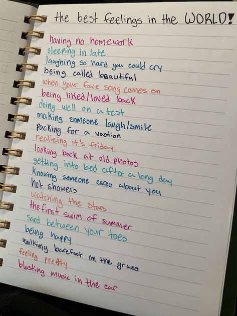 We *love* a list—not only is it a super satisfying way to journal, but it's also an easy way to capture memories. Check out these ten ideas for inspo to make your own writing unique and reflective of who you are. (Credit: esthersthorp) The Best Feelings In The World List, The Best Feeling In The World, Things To Write On Diary, The Best Feelings List, Writings About Feelings Notes, Best Feelings In The World List Journal, My Fav Things List, Things To Write In A Journal Feelings, My Favs Journal