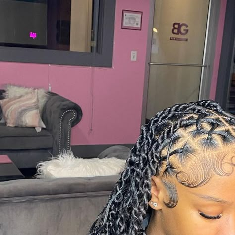 Scalp Twist, Rubber Band Passion Twists Hairstyle, Passion Twist With Rubber Band Design, Rubber Band Passion Twist, Criss Cross Island Twist, Cris Cross Passion Twist, Criss Cross Twist, Cross Cross Passion Twist, Criss Cross Hairstyle Rubber Bands Natural Hair