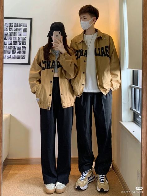 Korean Matching Outfits Couple, Korean Date Couple, Couples Twinning Outfits, Cute Couple Outfits Korean, Asian Couple Outfits, Couple Outfit Korean, Matching Couple Outfits Korean, Cute Couple Outfits Casual, Matchy Outfit Couple Casual