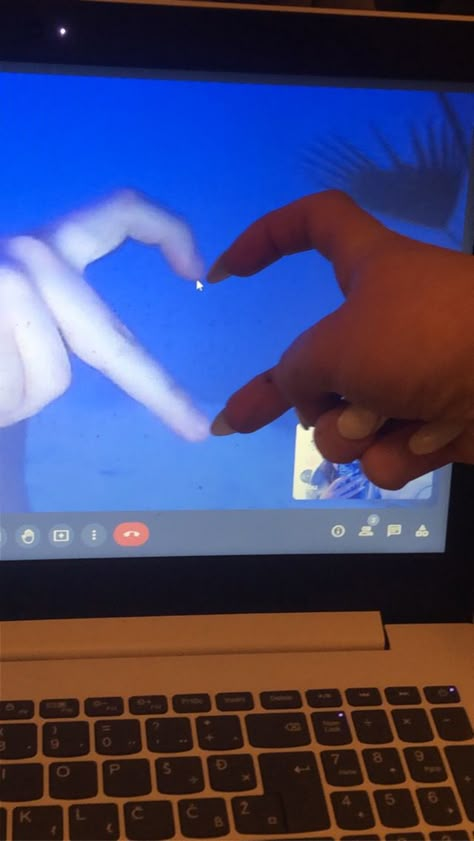 Couple Distance Aesthetic, Long Distance Best Friends Aesthetic, Online Couple Aesthetic, Long Distant Couple Aesthetic, Ldr Pictures Couple Aesthetic, Longdistancerelationship Pic Aesthetic, Online Relationship Long Distance, Ldr Meeting First Time, Long Distance Friends Aesthetic