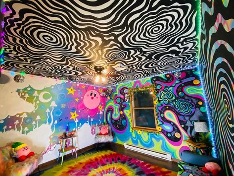 Wall Art Murals Painted, Trippy Ceiling Ideas, Cool Room Painting Ideas Wall Art, Neon Room Painting, Trippy Room Wall Paint Ideas, Cool Murals For Bedrooms, Trippy Maximalist Decor, Trippy Room Painting Ideas, Trippy Ceiling Painting