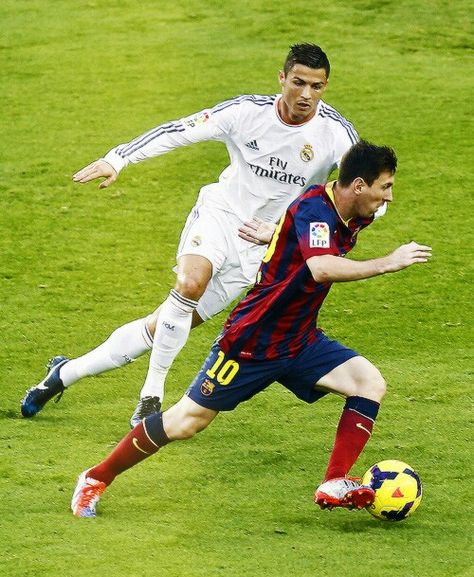 Marcelo Ronaldo Madrid, Messi Y Cristiano, Messi Pictures, Inspirational Soccer Quotes, Real Madrid And Barcelona, Cr7 Vs Messi, Messi Vs Ronaldo, Cr7 Messi, Messi Vs