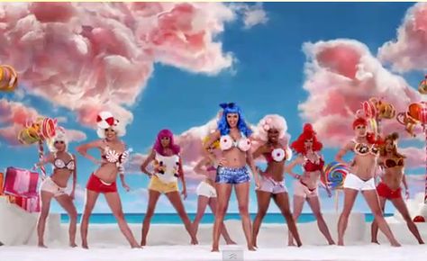 California Gurls stills California Gurls Katy, Wallpaper California, Katy Perry Albums, Katy Perry Wallpaper, Logo Mood Board, Sweet Like Candy, Beer Logo, Jazz Funk, Candy Land