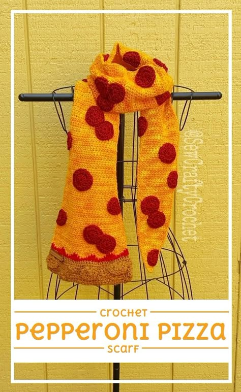 Crochet Pepperoni Pizza Scarf - Sew Crafty Crochet Pizza Crochet Blanket, Fun Crochet Scarf Pattern Free, Pokemon Scarf, Crochet Pizza, Twinkie Chan, Funny Crochet, Crochet Scarf Pattern Free, Knitting Machine Patterns, Crochet Food