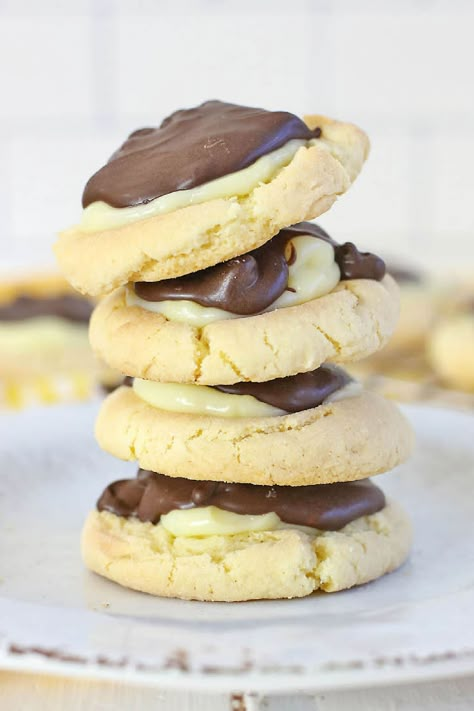 Boston Cream Pie Cookie Bites, Easy Boston Cream Pie, Cream Pie Cookies, Rhubarb Cookies, Cookie Bites, Crumbl Cookies, Boston Cream Pie, Pie Cookies, Boston Cream