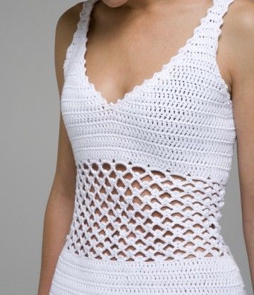 Crochet : Patrons & modèles gratuits 61 " Tops au crochet " - Le blog de mes loisirs Black Crochet Dress, Crochet Ladies Tops, Crochet Tops Free Patterns, Crochet Summer Tops, Crochet Tank Top, Crochet Halter, Crochet Tank, Crochet Woman, Le Crochet