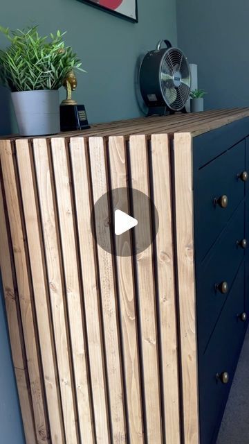 Ikea Chest Of Drawers Makeover, Chest Drawer Decor, Commode Malm Ikea, Ikea Decor Hacks, Ikea Malm Drawers, Drawers Makeover, Ikea Sideboard, Ikea Dresser Makeover, Ikea Chest Of Drawers