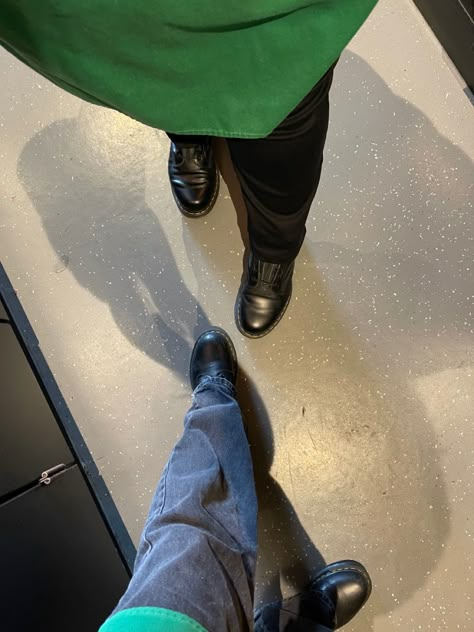 Starbucks Work Aesthetic, Starbucks Employee Aesthetic, Starbucks Job Aesthetic, Starbucks Worker Aesthetic, Starbucks Barista Aesthetic, Black Cat Golden Retriever Duo, Romanticizing Work, Starbucks Job, Starbucks Training