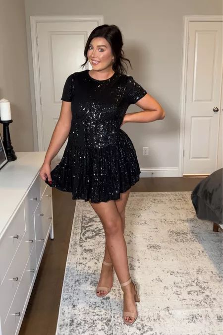 Black Sequin Dress Outfit Shoes, Black Sequin Dress Outfit, Black Shimmer Dress, Sequin Babydoll Dress, Sequin Dress Outfit, Shimmer Dress, Babydoll Style, Black Sequin Dress, Sequin Mini