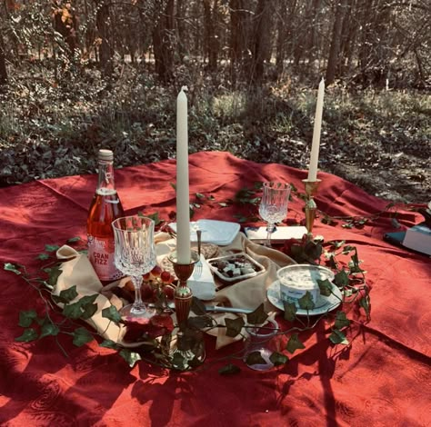 Witchy Picnic Aesthetic, Fantasy Picnic Aesthetic, Picnic Dark Aesthetic, Cemetery Picnic Aesthetic, Victorian Picnic Aesthetic, Forest Picnic Photoshoot, Goth Picnic Aesthetic, Gothic Picnic Aesthetic, Love Witch Party