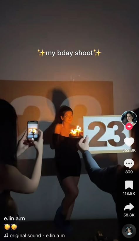 23 Birthday Photoshoot, Photoshoot Bedroom, Poses Birthday, 21st Birthday Pictures, Photoshoot Ideas Instagram, 23 Birthday, Bts Photoshoot, 25th Birthday Parties, Birthday Shots