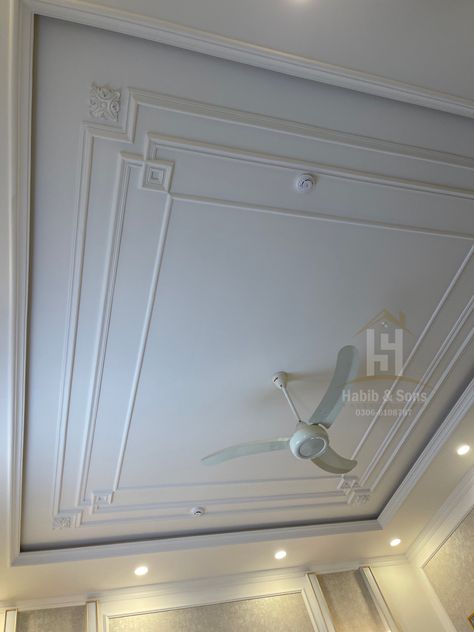 #bedroomceiling Pop Roof Design For Bedroom, Pop For Kitchen Ceiling, Pop Design For Room Roof, Room Pop Design Ceiling, Pop Roof Ceiling Design, Roof Pop Design For Bedroom, Roof Pop Design, Pop False Ceiling Design For Bedroom, Elegant Ceiling Design