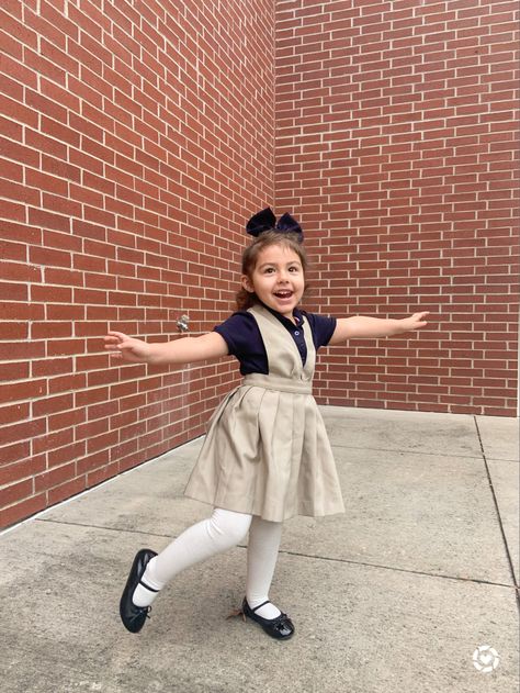 Elementary Uniform Ideas, Kids Uniform Ideas, Girls Uniform Ideas Kids, Preschool Uniform Ideas For Kids, Kids School Uniform Ideas, Kids Uniform Fashion, School Dress Uniform, Preschool Uniform, Toddler School Outfits