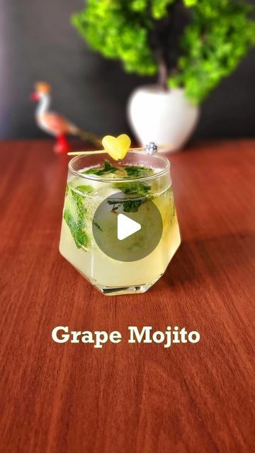 Virgin Mojito Recipe With Sprite, Mojito Recipe With Sprite, Grape Mojito, Mint Drinks, Virgin Mojito Recipe, Mojito Recipes, Virgin Drinks, Virgin Mojito, Green Grape