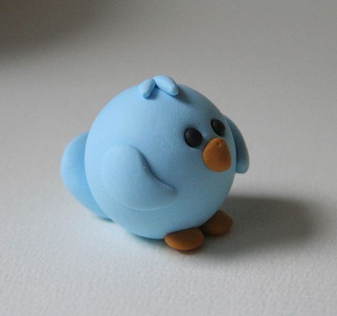 Round Twitter Birdie Silk Clay Ideas, Jumping Clay, Play Clay, Pottery Handbuilding, Clay Things, Clay Crafts Air Dry, Clay Animals, Cute Clay, Sculpting Clay