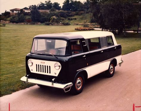 The FC-150 van – now in color! | Hemmings Daily Jeep Concept, Rare Vans, Classic Jeeps, Jeep Brand, Classic Volkswagen, Tonka Truck, Van Ideas, Old Jeep, Hippie Van