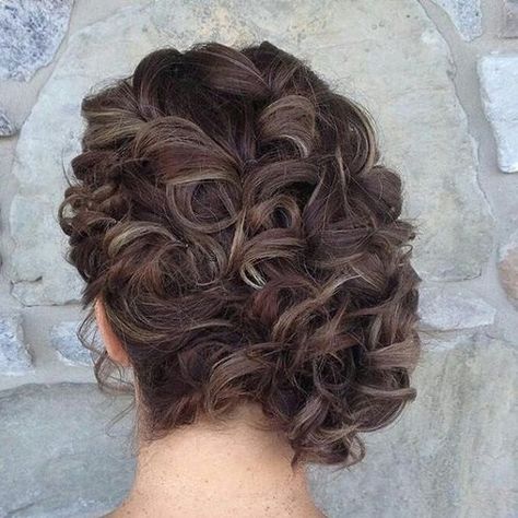 Prom Hairstyles All Down, Medium Length Hair Curly, The Right Hairstyles, Curly Prom Hair, Side Ponytails, Side Updo, Prom Hairstyles Updos, Trendy Bob Hairstyles, Haircut Styles For Women