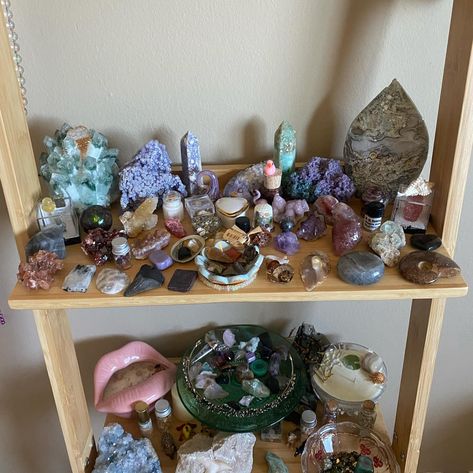 Just little things that brighten my day Crystals Shelf, Crystal Alter, Just Little Things, Crystal Shelf, Crystal Shelves, Little Things, Things That, Vision Board, Shelves