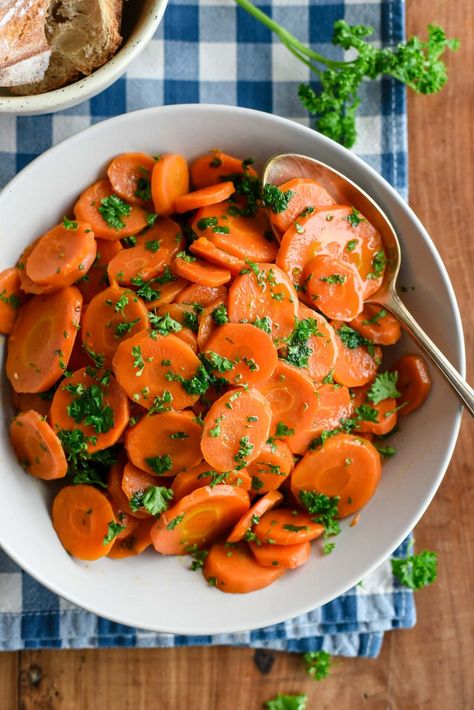 sugar Vichy Carrots, French Side Dishes, Classic French Recipes, Glazed Carrots Recipe, Recipes For Easter, What Is For Dinner, Easy Meals For Two, Popular Side Dishes, Easter Breakfast