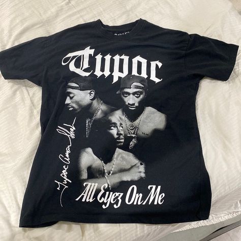 Men’s small Tupac t-shirt Tupac Shirts, Tupac Shirt, Tupac T Shirt, Rapper Shirts, Thirsty Thursday, Big Shirt, Shirt Design Inspiration, Tupac Shakur, Group Of Friends