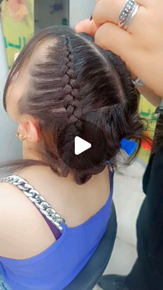 Hairstyle Baby Girl, Hair Designs For Girls, Prom Hairstyles Medium, Style Tutorial, Hijab Style Tutorial, Elegant Wedding Hair, Quince Hairstyles, Wedding Hairstyles With Veil, Bridesmaid Hair Down