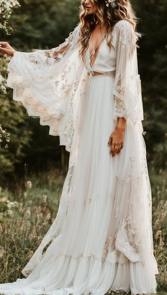 Diy Boho Dress, Hippie Wedding Dress Bohemian, Hippie Wedding Ideas, Hippie Wedding Dresses, Vintage Boho Wedding Dress, Bohemian Veils, Wlw Wedding, Hippie Wedding Dress, Hippie Bride