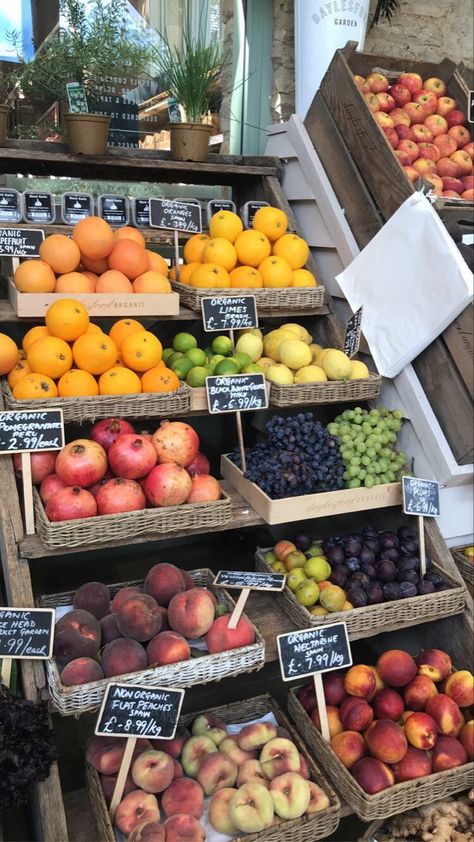 Fruit Stand Aesthetic, Moss Reference, Food Set Up Ideas, Fruit Stand Ideas, Fruit And Veg Market, Fruit Vendor, Fruit Store, Fruit Stall, Jam Donut