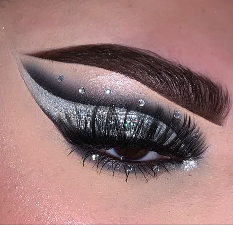 Black & Silver Glam Cut Crease with Rhinestones Black And Grey Makeup, Silver Black Eye Makeup, Black And Silver Makeup Ideas, Black Make Up Eyes, Black Silver Makeup Looks, Makeup Ideas For Birthday, Black And Silver Makeup Looks For Prom, Glam Eye Makeup Looks, Black And Silver Makeup Black Women