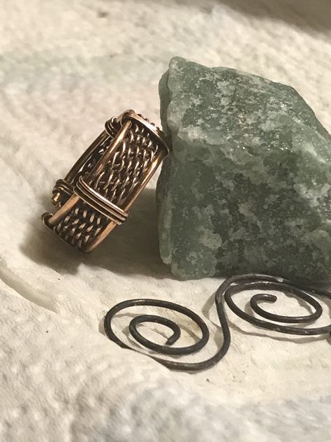 Diy Rings Wire, Masculine Rings, Rings Wire, Wire Jewelery, Copper Wire Jewelry, Ring Wire, Doodle Art Drawing, Wire Wrapped Ring, Mens Rings