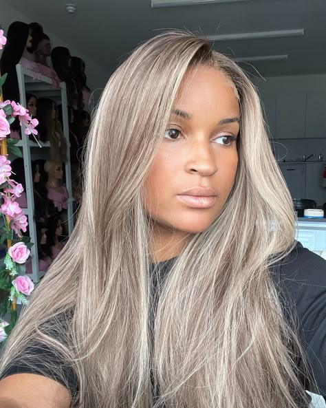 Light Brown Lowlights, Blonde Dimensional Hair, Brown Lowlights, Dimensional Balayage, Blonde Lowlights, Blonde High, Bright Blonde Hair, Wig Companies, Ash Blonde Highlights