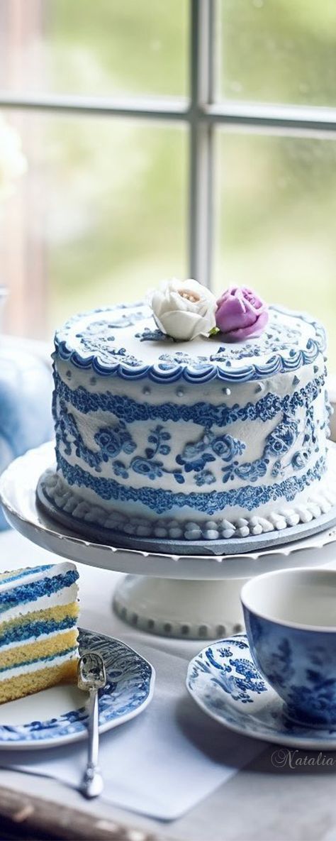 Blue And White Porcelain Decor, Chinoiserie Cake, Garden Party Blue, Cakes Unique, Baby Blue Eyes, Fake Cakes, Vintage Birthday Cakes, Porcelain Decor, Drinks Table