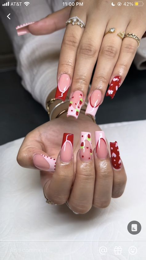 Strawberry Nails Acrylic, Strawberry Nails Designs, Strawberry Shortcake Nails, Strawberry Nails, Sims Outfits, Strawberry Charm, Red Acrylic Nails, Home Nails, Long Acrylic